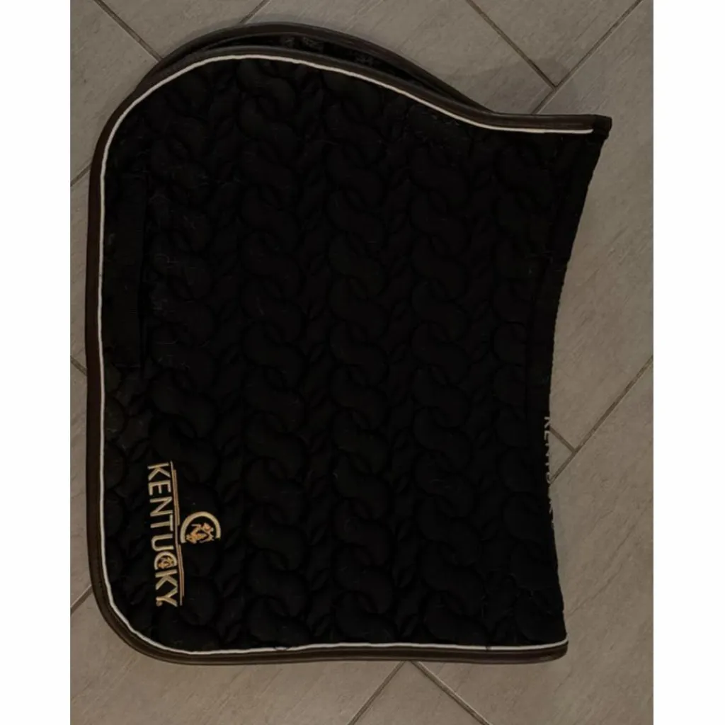 Tapis noir avec logo*Kentucky Hot