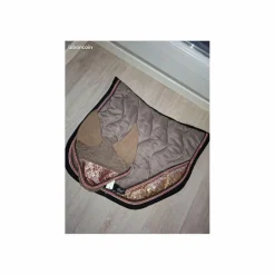 LBAT La Boite a Tapis Ensemble Tapis + Bonnet><noscript><img width=