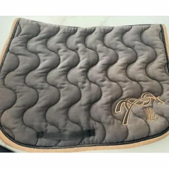 Tapis Pénélope Leprevost cheval*Penelope Leprevost Sale