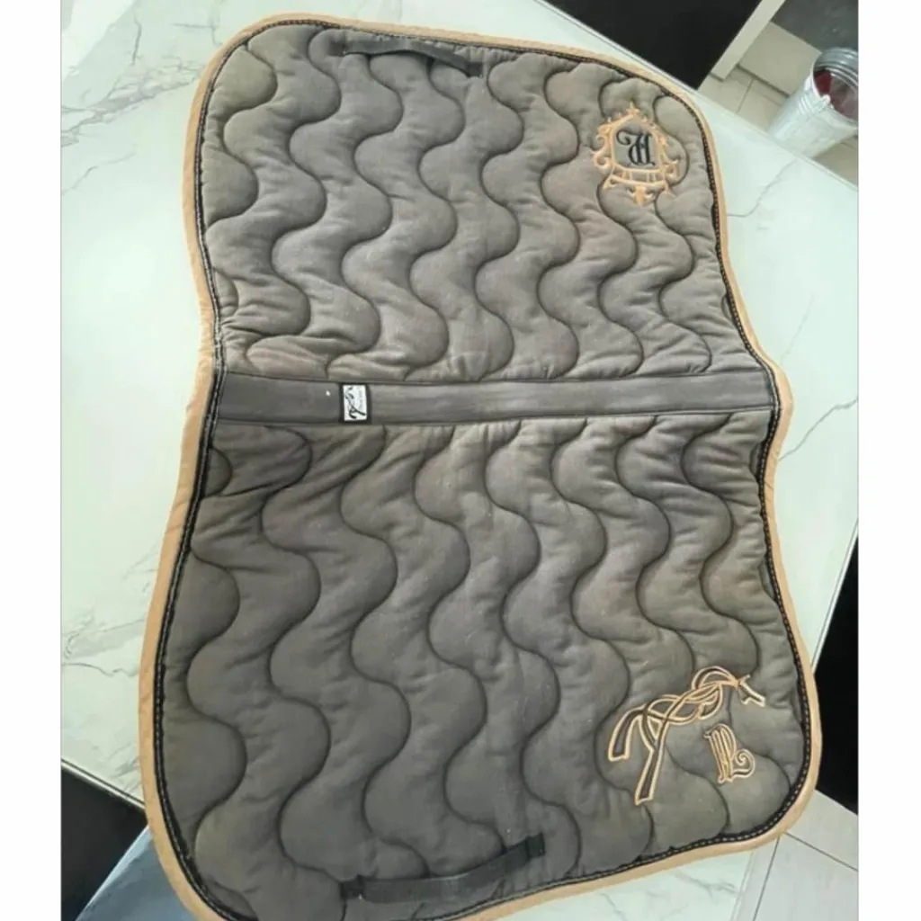 Tapis Pénélope Leprevost cheval*Penelope Leprevost Sale