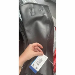 Une paire de chaps -*Steeds Online