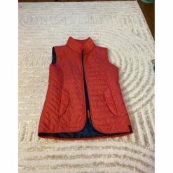 Fouganza Manteaux, Vestes Et Doudounes>veste sans manche rose (elle parait rouge sur la photo mais elle est rose !)